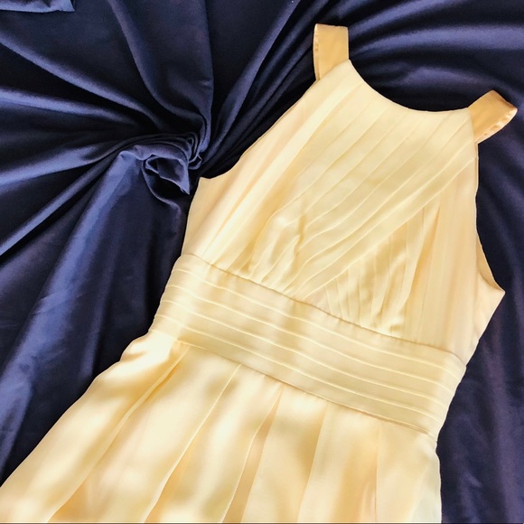 🎉HP🎉 Kay Unger Pale Yellow Pleated Dress, Size 4 - Picture 2 of 5